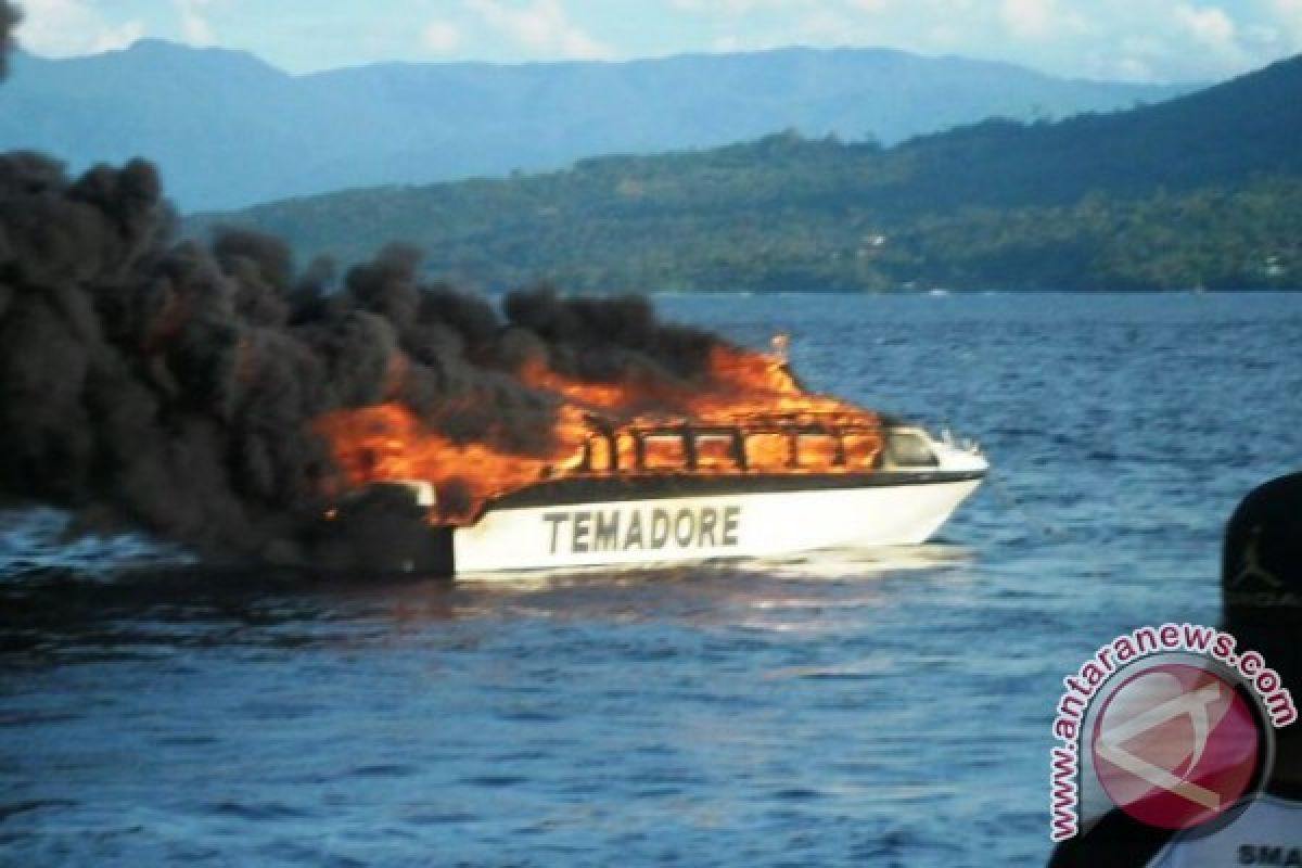 Speedboat Tujuan Ternate-Sofifi Terbakar