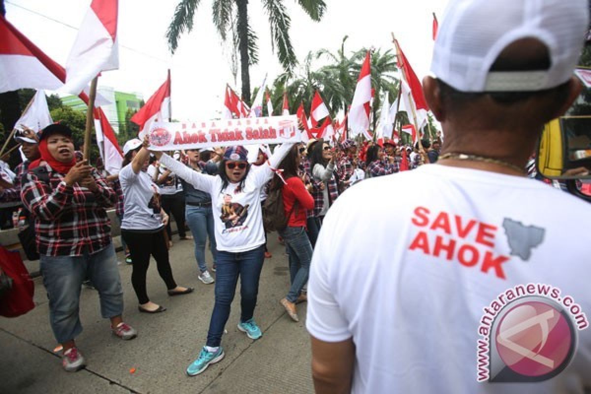 Pengacara Ahok Minta Ibnu Baskoro Saksi Pelapor Dipanggil Paksa