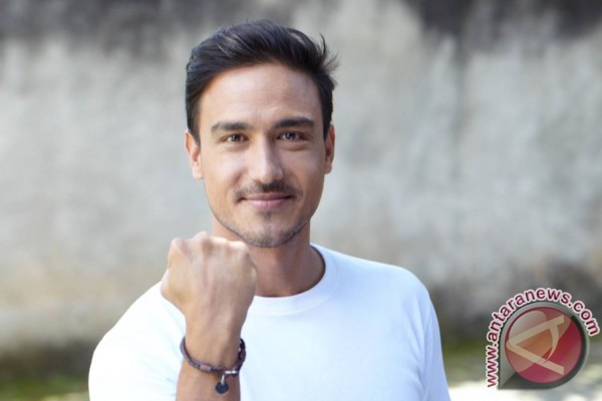 Hamish Daud unggah foto pertama Zalina Raine Wyllie