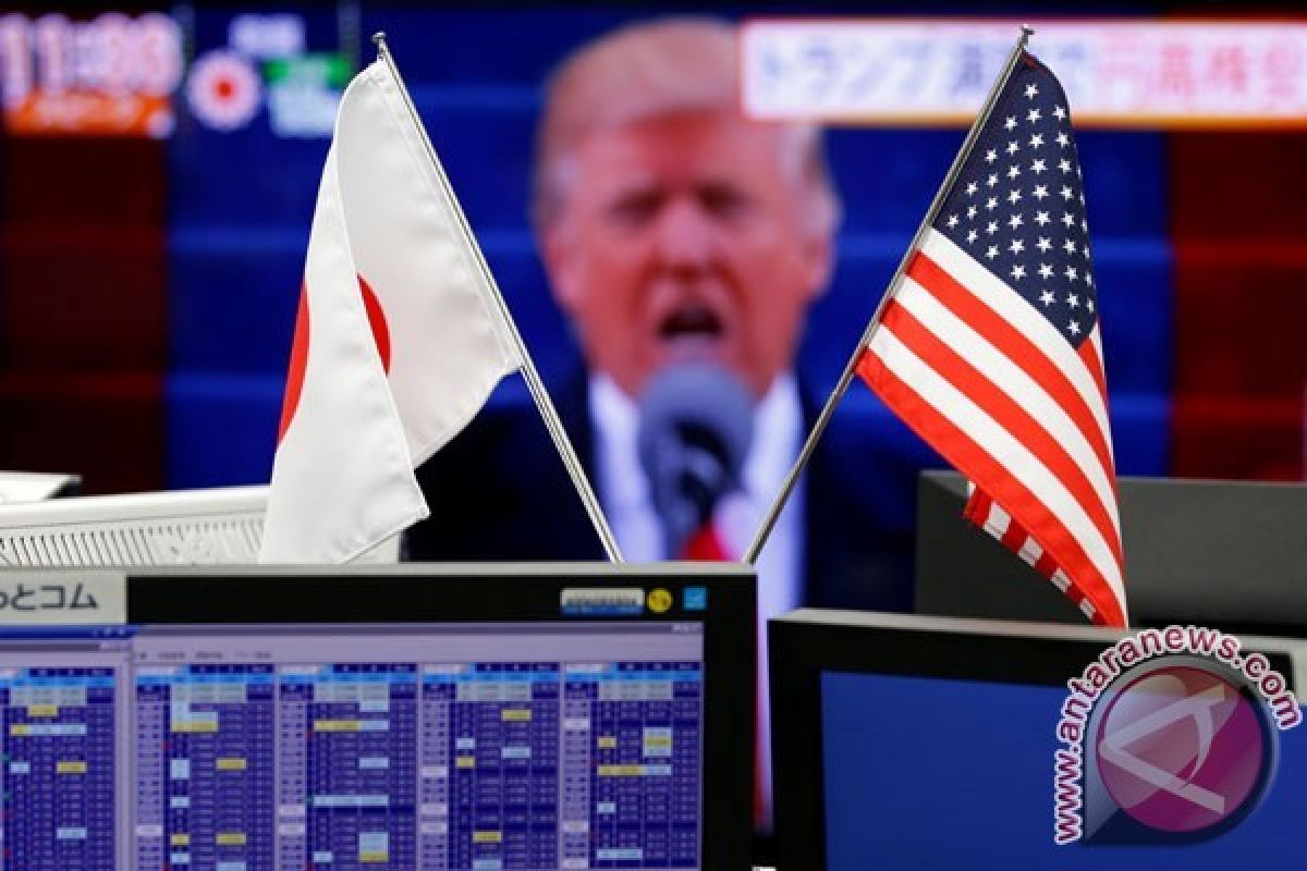 Pembatasan imigran Trump pukul bursa saham global