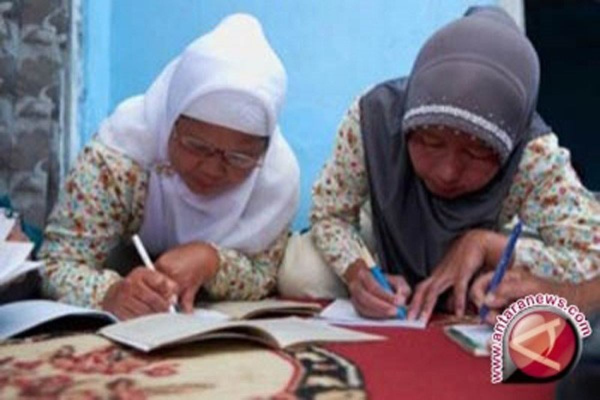2.000 warga Gunung Kidul masih buta huruf 