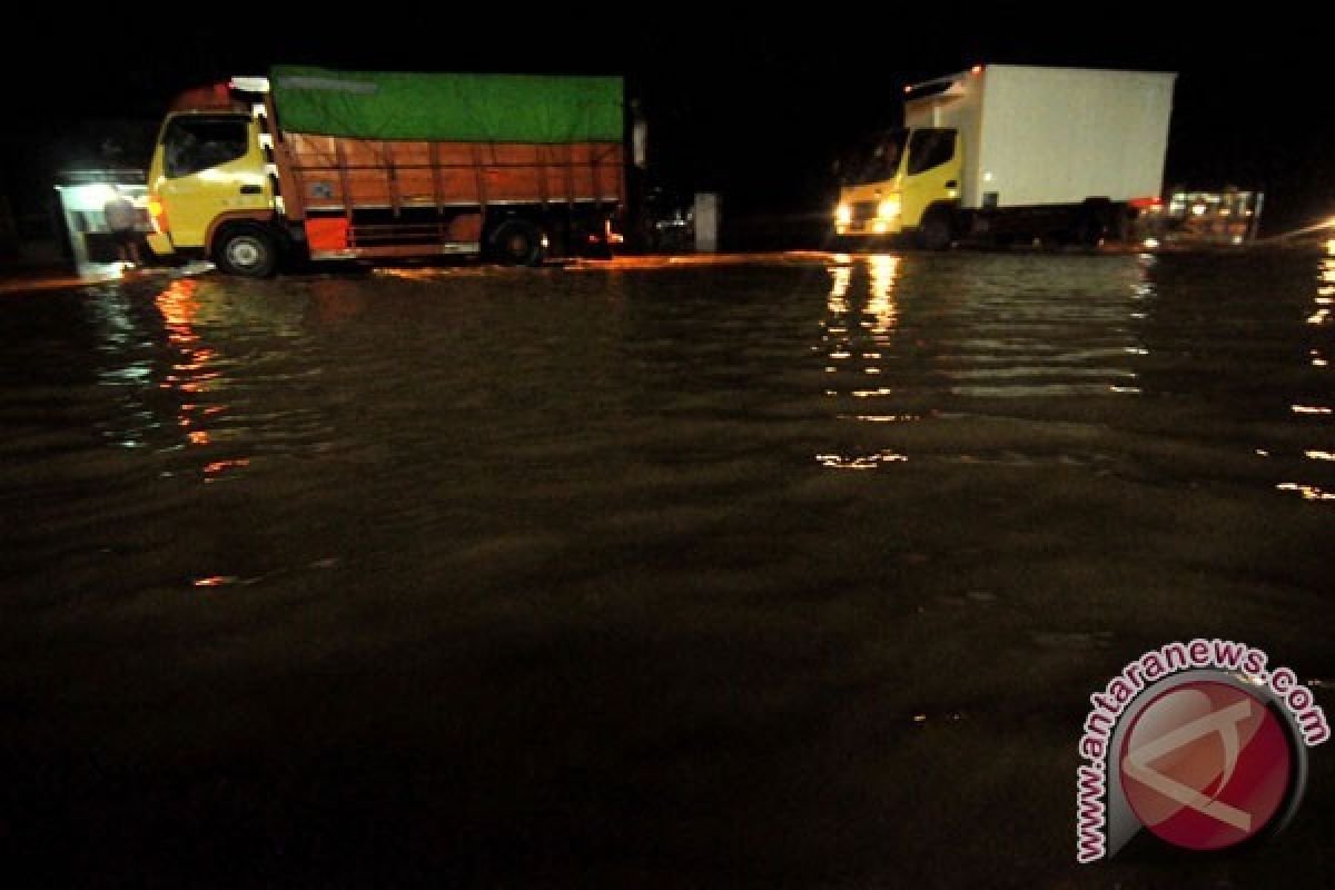 Pemkot Pekalongan Kesulitan Mengatasi Banjir Di Tirto