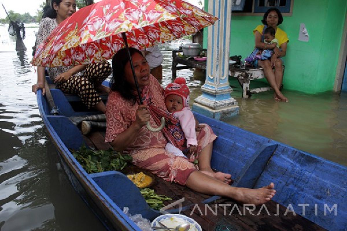 Ribuan Rumah di Pasuruan Terendam Banjir (Video)