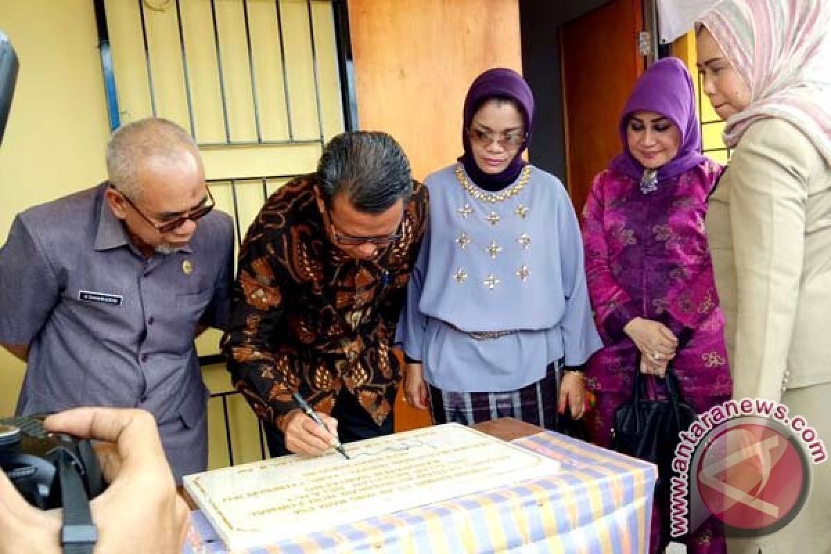 Nurdin Abdullah Resmikan Gedung SKB Bantaeng