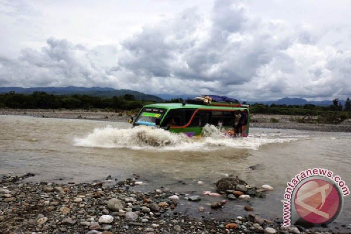 Perekaman e-KTP di Kabupaten Kupang terkendala banjir