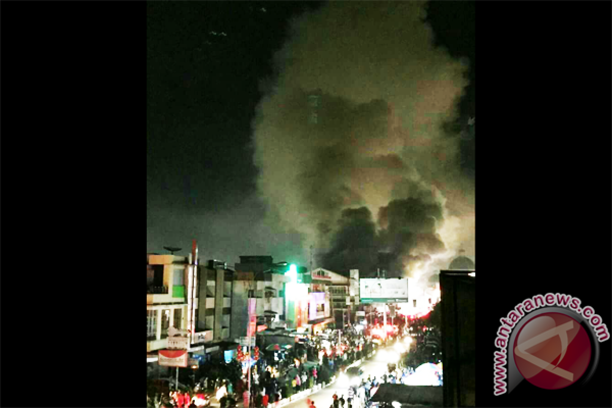 Kembang Api Diduga Picu Kebakaran di Pontianak 