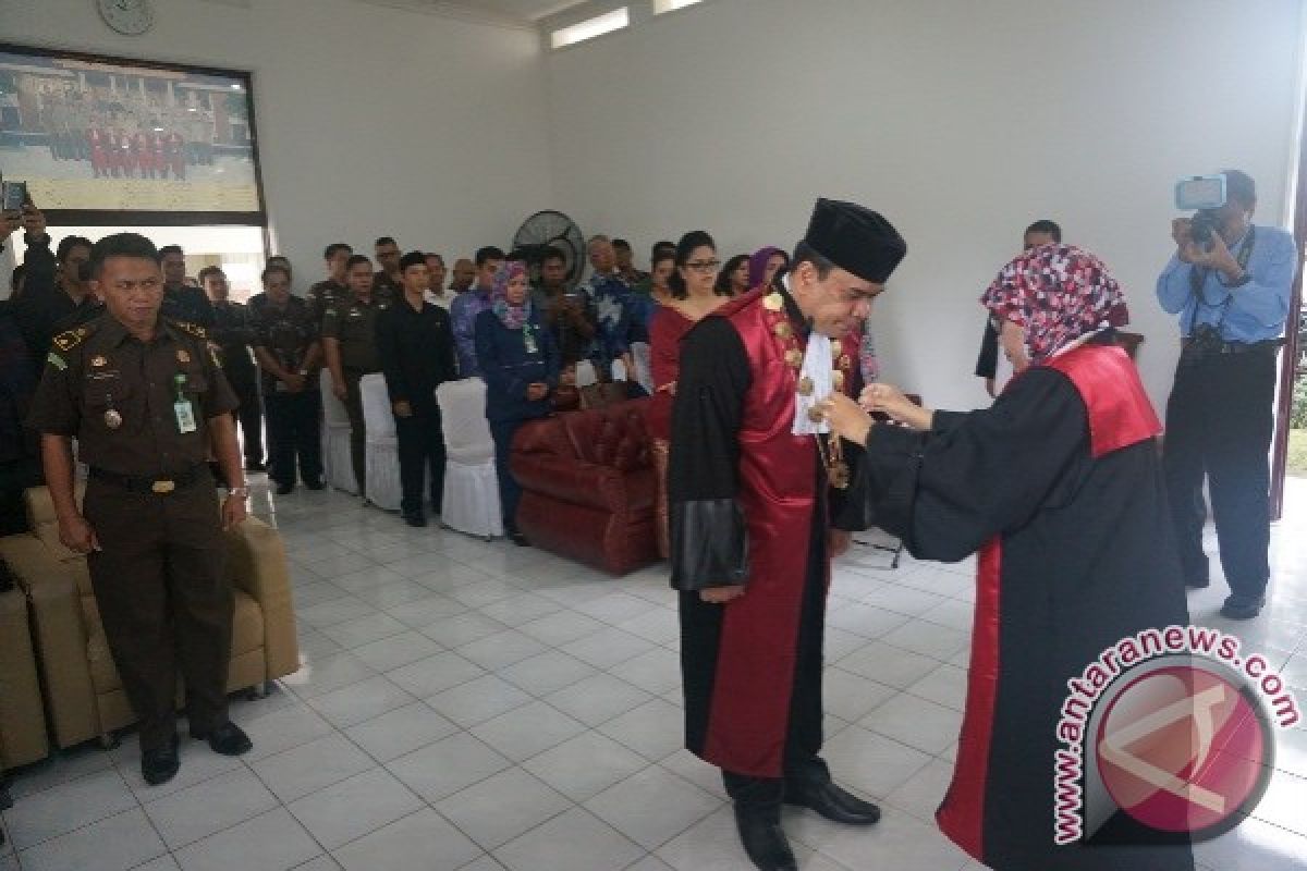 Damenta Alexander Dilantik Jadi Wakil Ketua PN Kapuas Baru