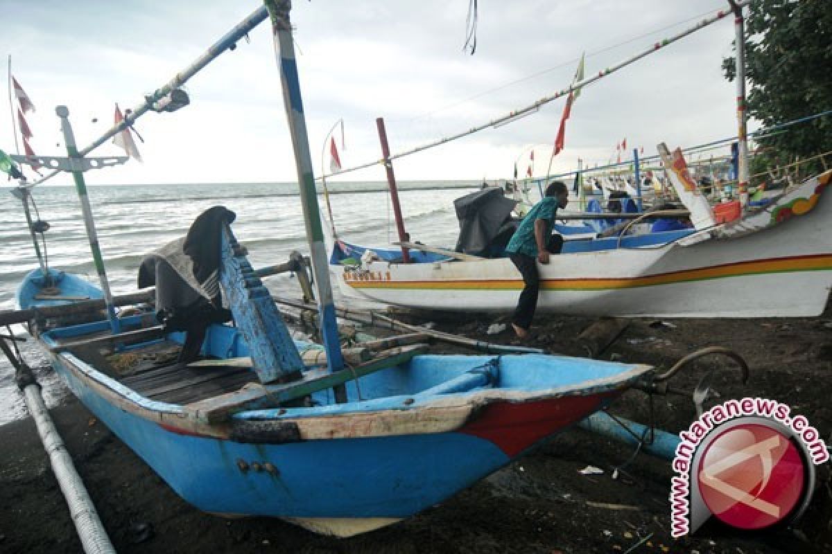 Nelayan Palau Kadatua Buton Memilih Tidak Melaut