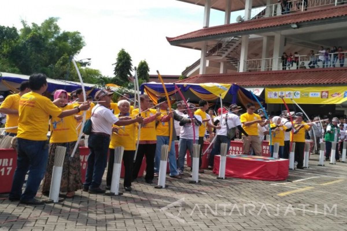 30.000 Anak Panah Pecahkan Rekor MURI di Unnar (Video)