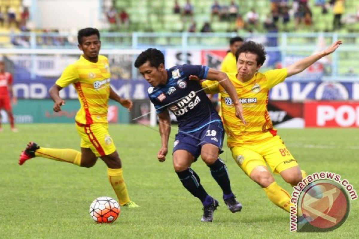 Arema FC Torehkan Kemenangan Perdana Atas Bhayangkara FC