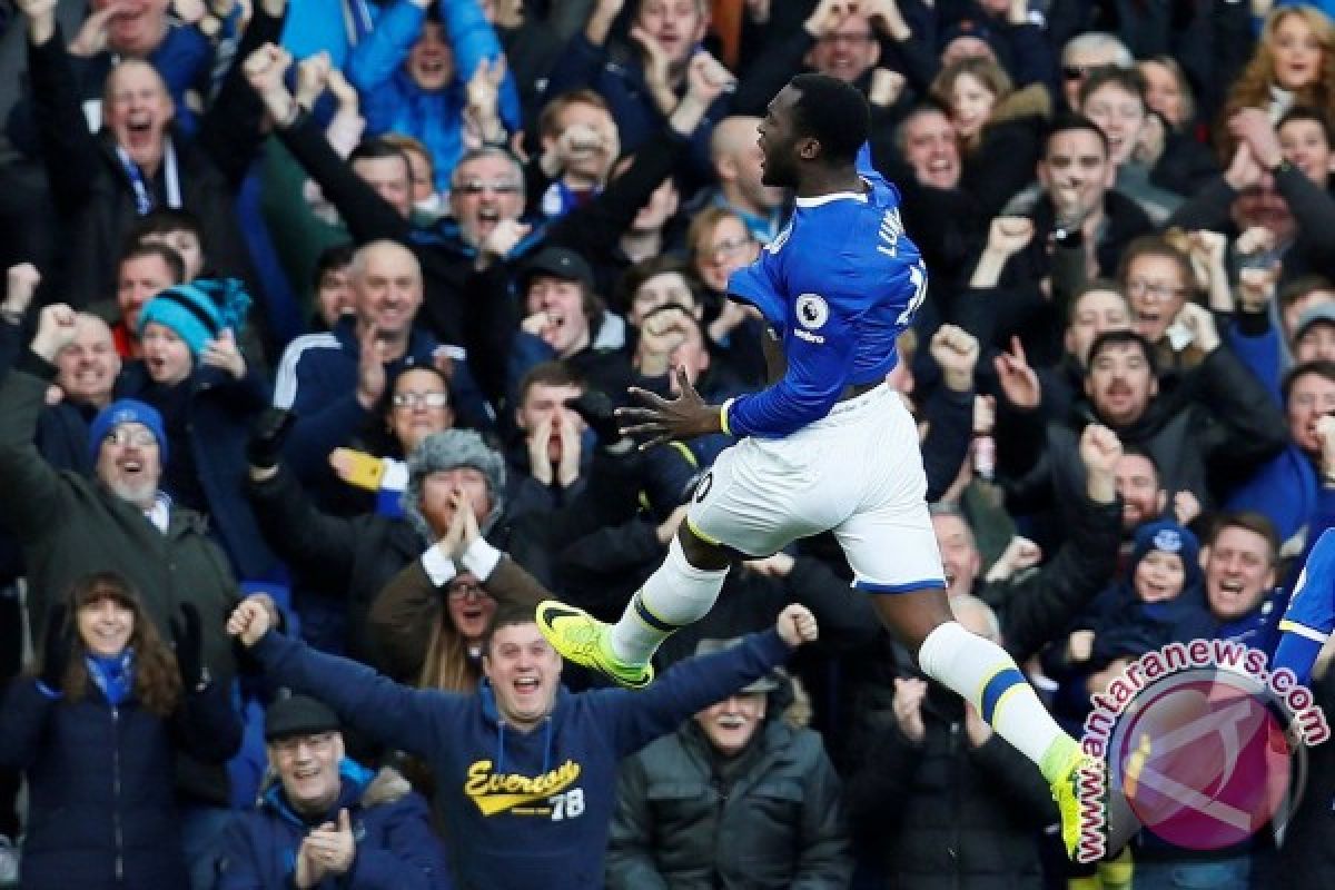 Lukaku cetak empat gol saat Everton gebuk Bournemouth 6-3