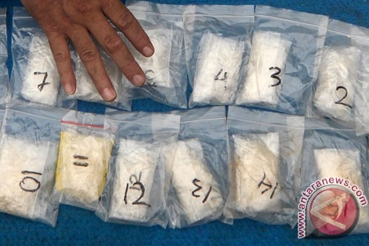 Lima Tersangka Pengedar Narkoba Ditangkap di Batang