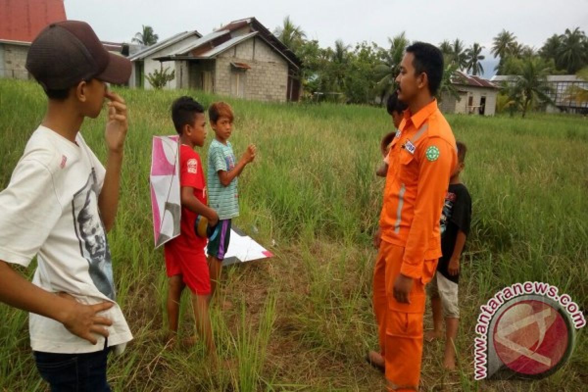 PLN minta masyarakat jangan main layangan gunakan kawat