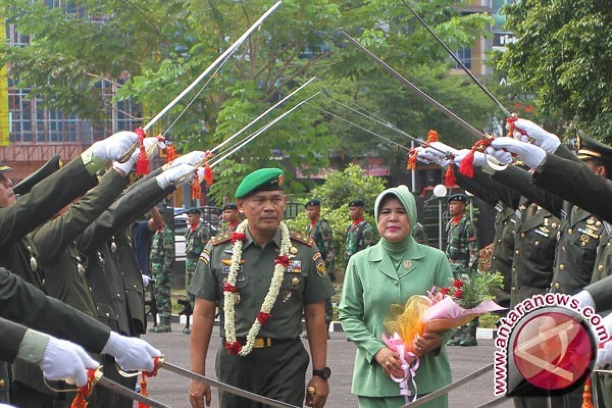 Panglima Kodam II/Sriwijaya tekankan prajurit TNI AD tetap selalu netral