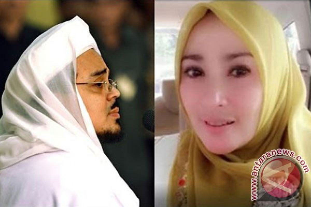 Firza Husein Siapkan Ahli Bantah Keaslian Foto