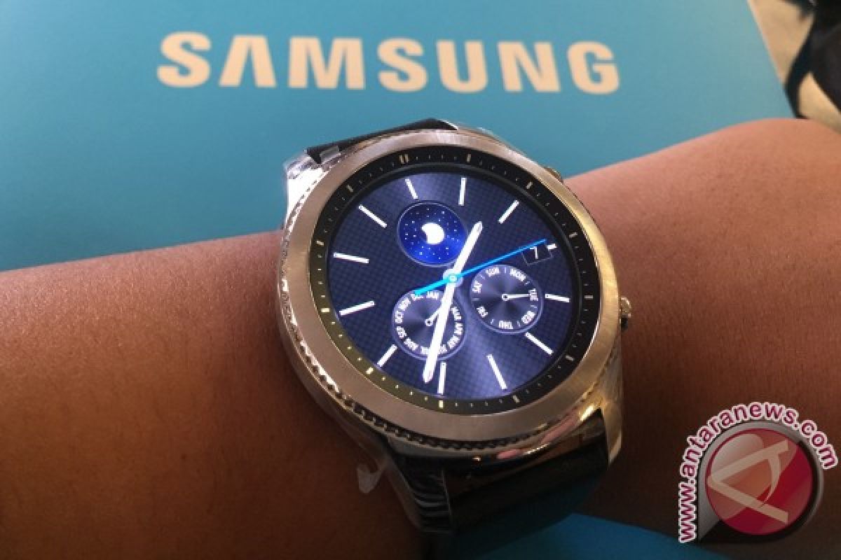 Samsung luncurkan smartwatch Gear S3