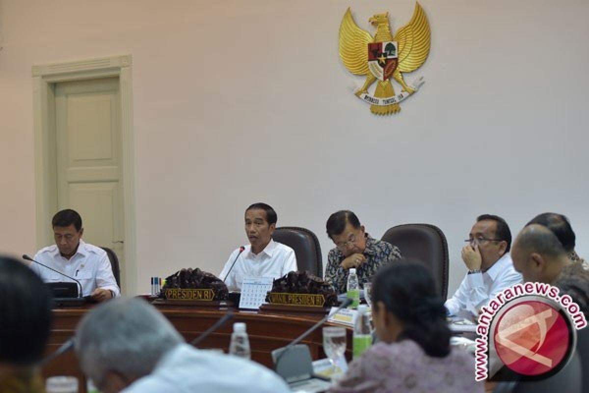 Presiden pimpin rapat persiapan KTT Iora 2017