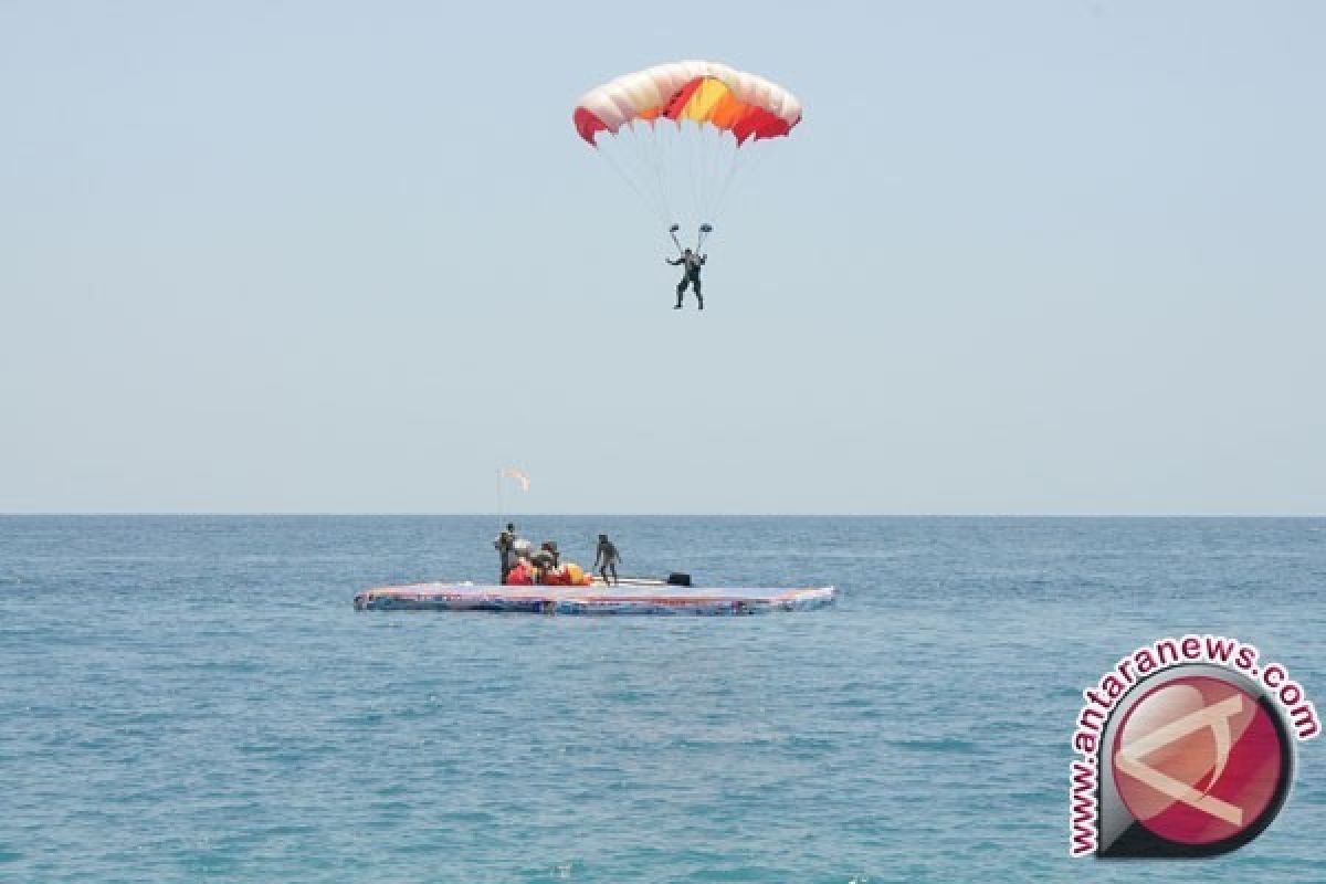 Pangdam: Penerjun TNI hilang akibat cuaca buruk