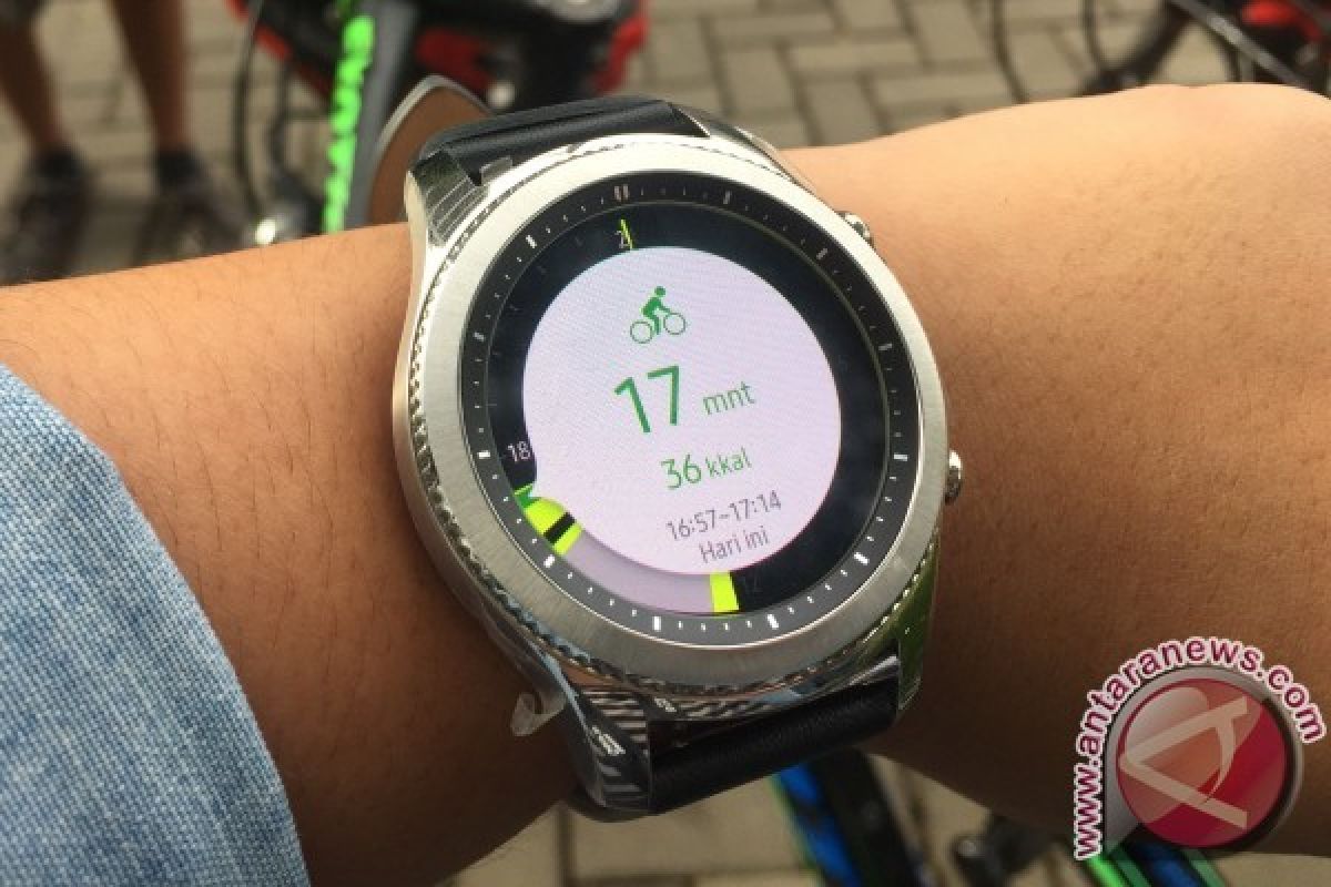 Smartwatch akan Bersaing dengan Smartband