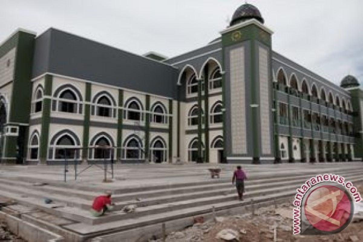 Pembangunan Masjid Agung Penajam Molor dari Target 