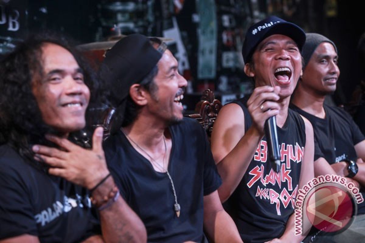 Slank dan musisi Indonesia gelar konser "menghadap laut"