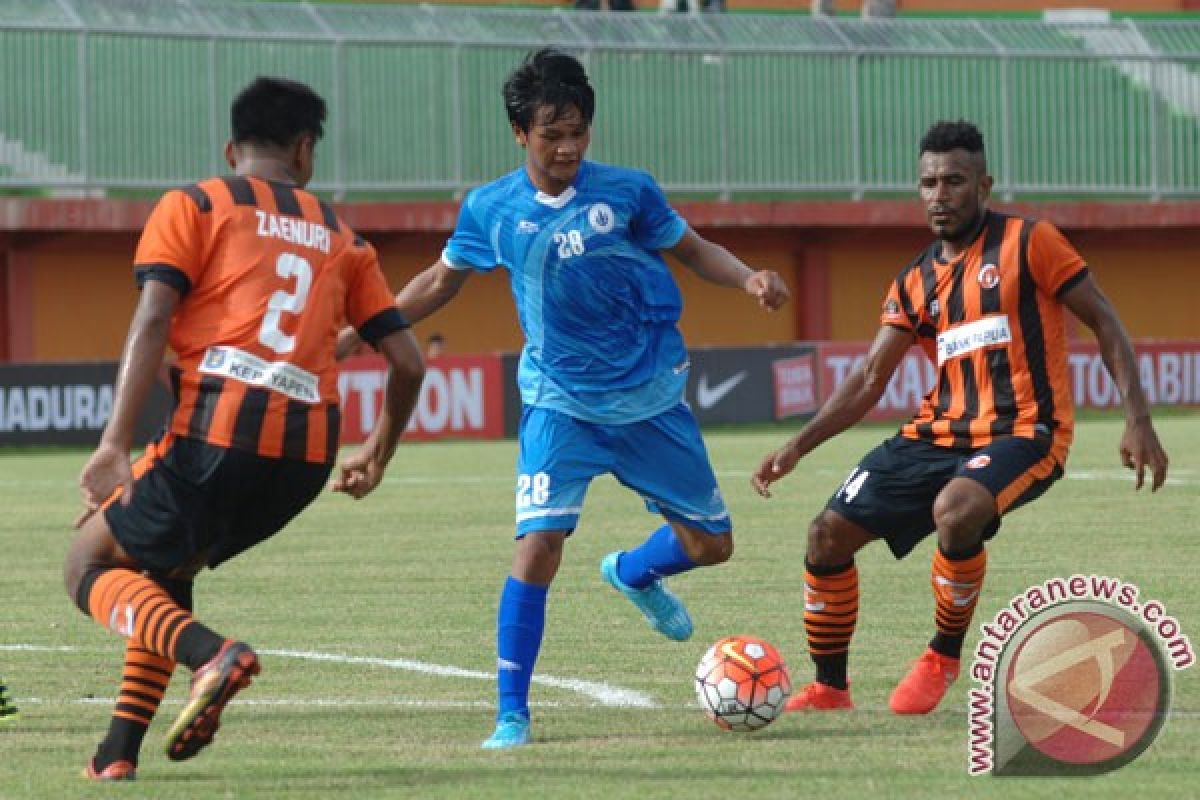 Semen Padang rotasi pemain hadapi Perseru