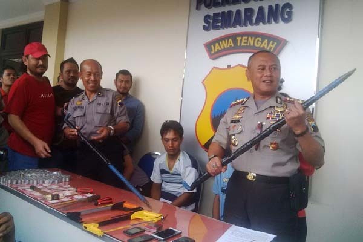 Polisi Tak Izinkan Acara Pembentukan FPI Semarang