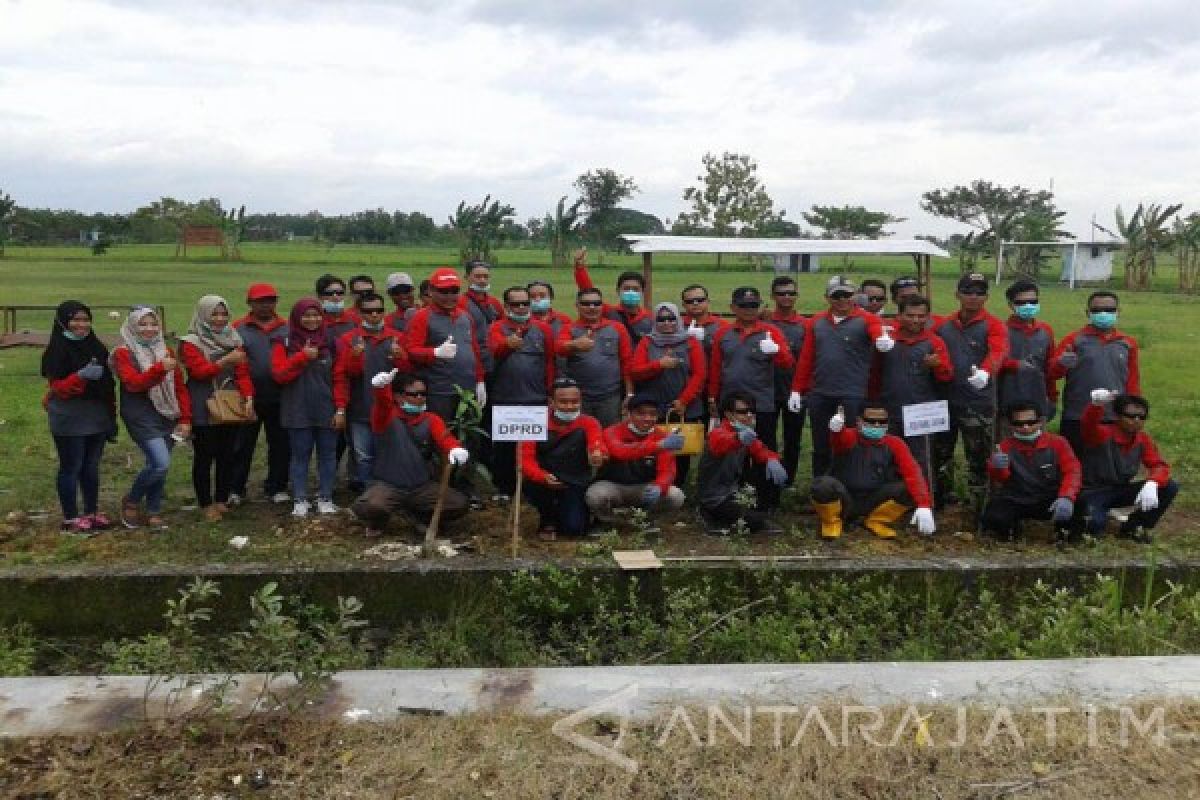 EMCL dan LSM Deklarasikan Gerakan Tanam Pohon