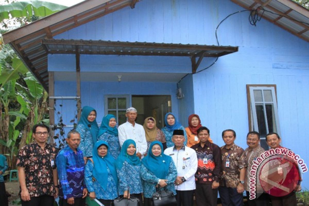 Barito Kuala renovates 102 houses of poor