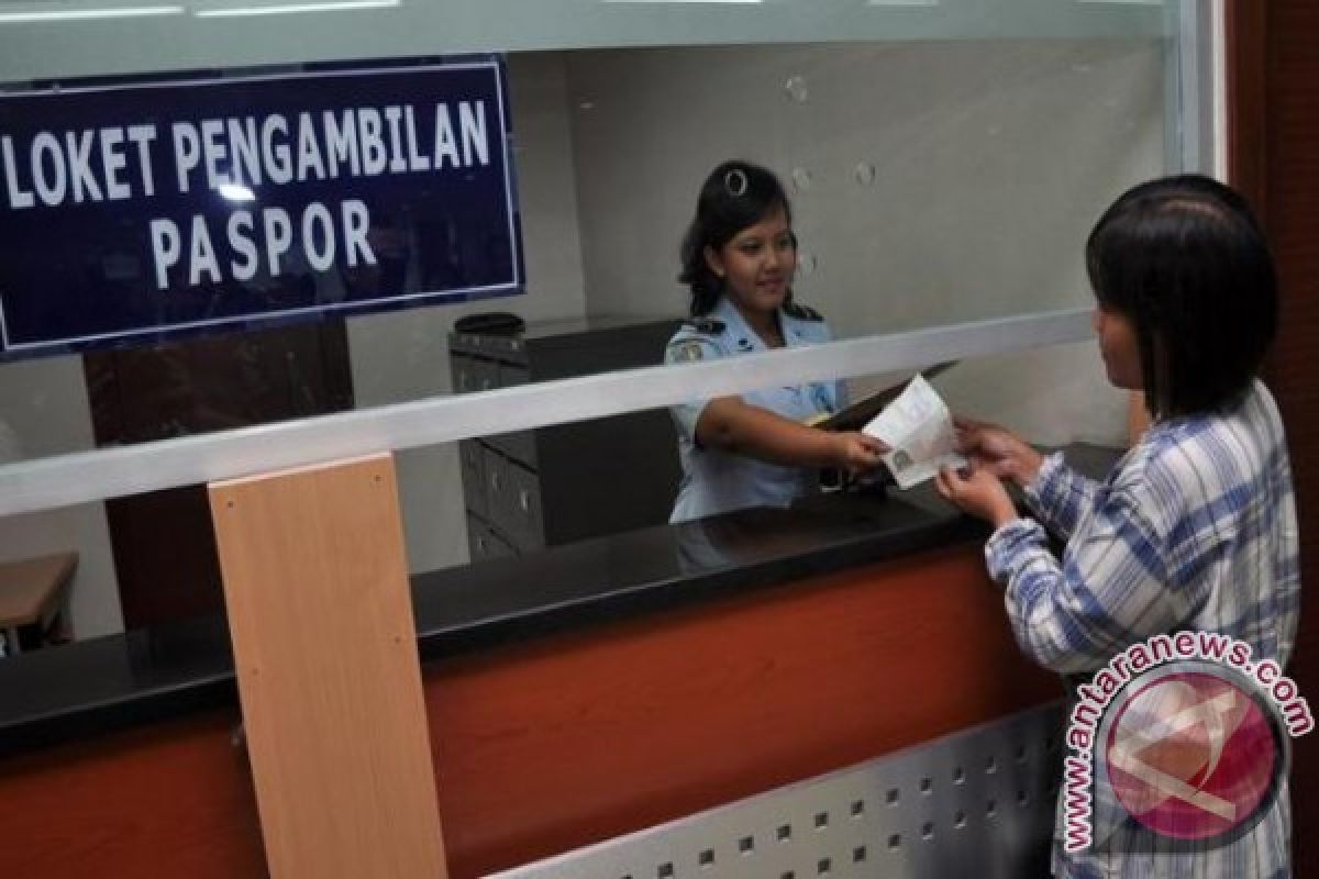 Imigrasi Padang beri penyuluhan hukum sambut hari bhakti Imigrasi ke-68