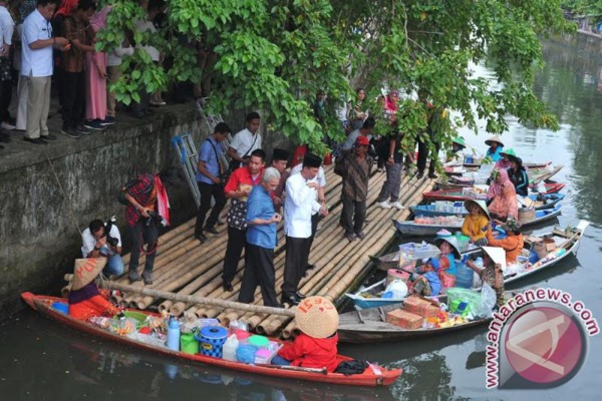 Pemkot Palembang hidupkan kembali Pasar Terapung 