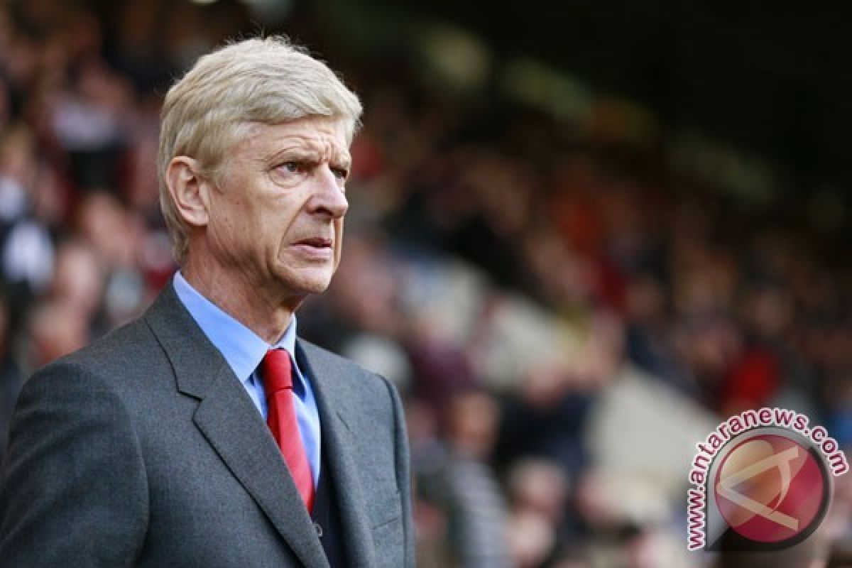 Wenger Kecam Wasit, Sebut Sterling Jago 