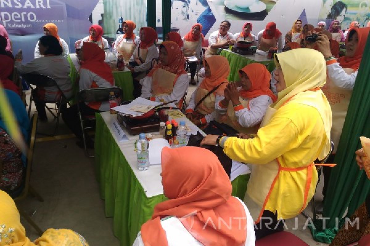 Anggota Dharma Wanita Sidoarjo Ikuti 