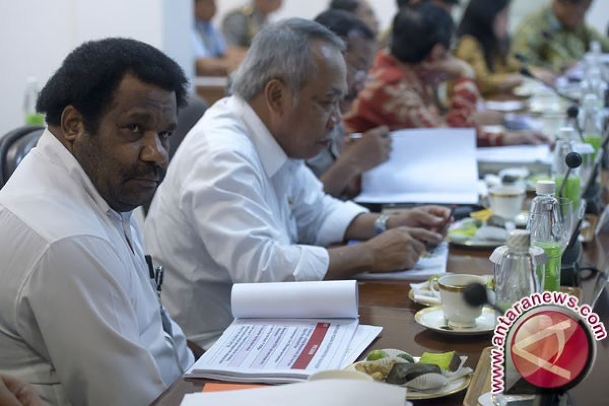 Staf Presiden Jokowi: Tujuh Suku Papua Ingin Dialog Freeport
