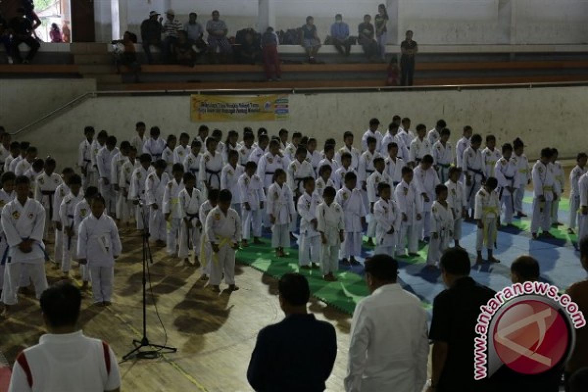 Wabup Gianyar Buka Kejuaraan Karate Inkai Antar Pelajar Se-Kabupaten Gianyar