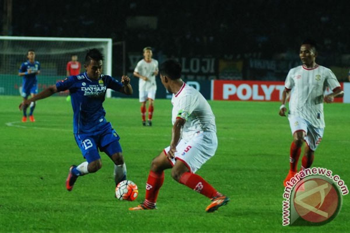 Persib tekuk Persiba 3-1