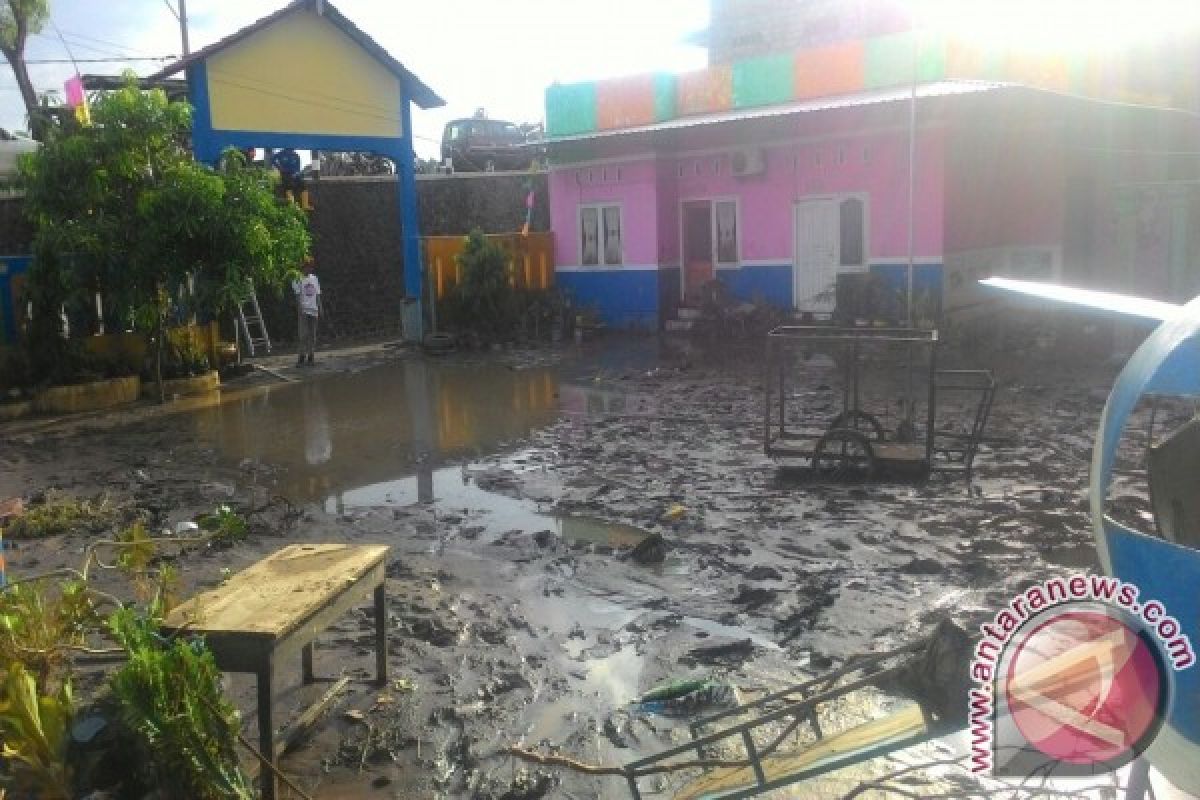 Ribuan Hektare Padi di Sumbawa Terdampak Banjir 