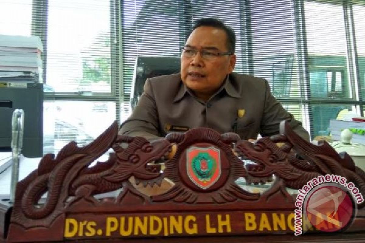 DPRD Ingin 273 Desa se-Kalteng Dibangun PLTS