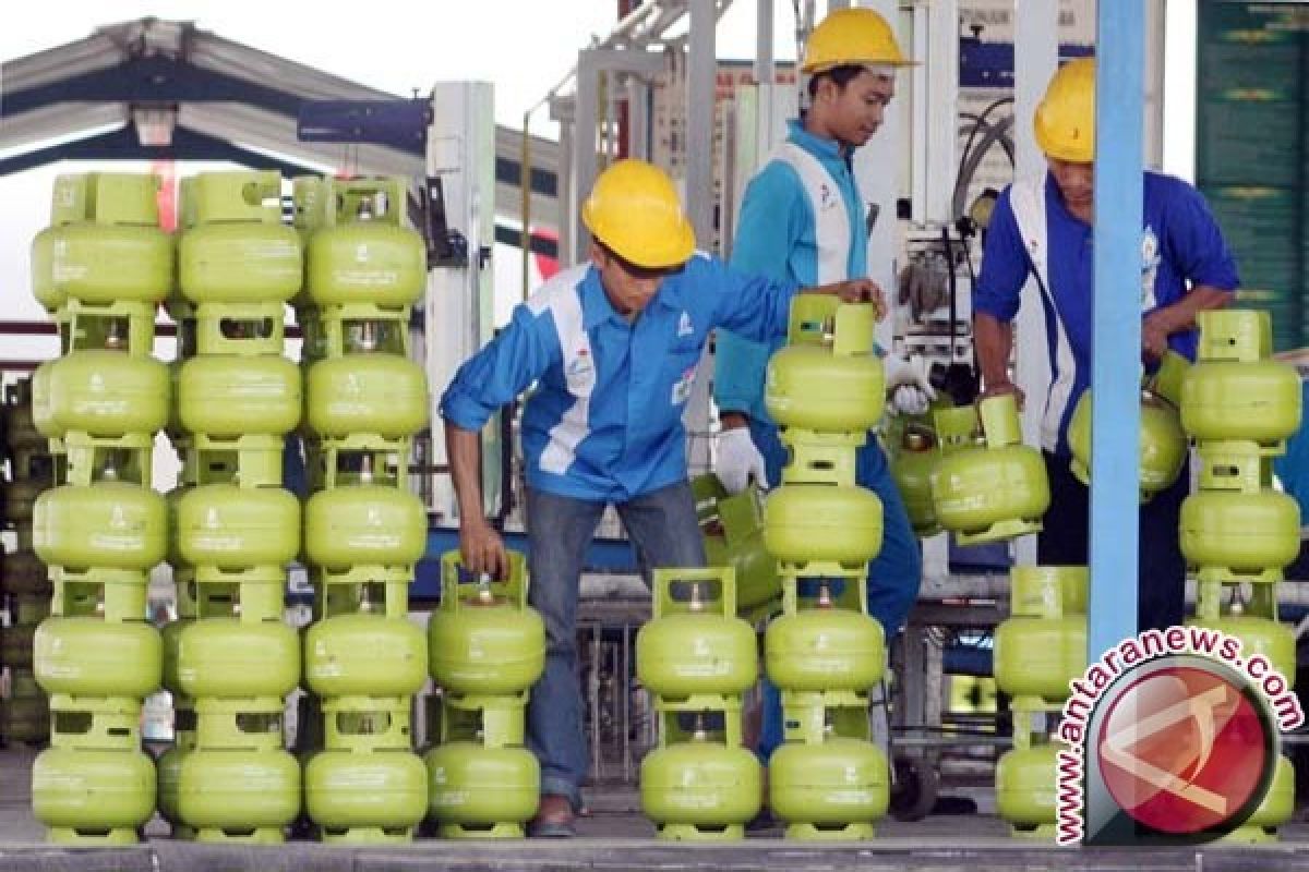 Pasokan LPG Gunakan Kapal 