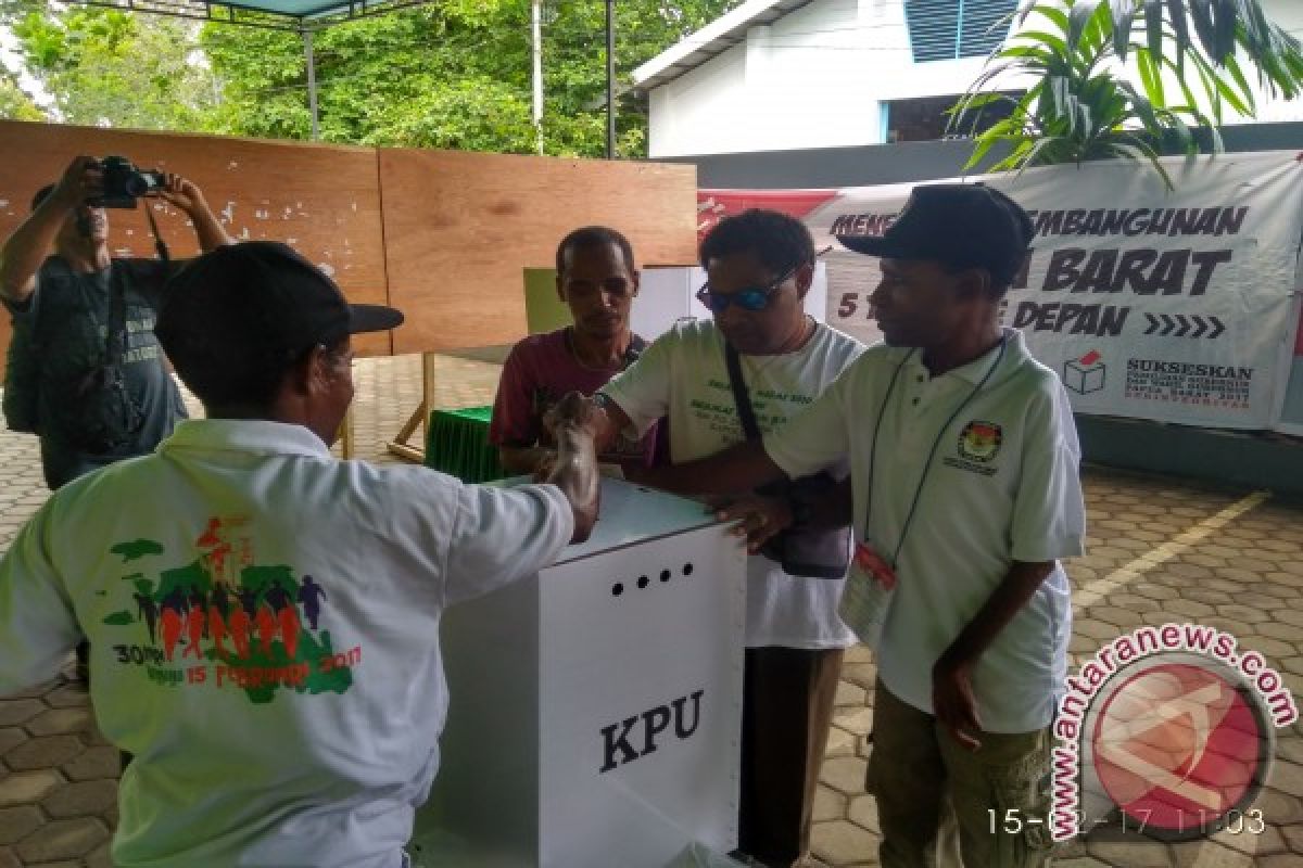 KPU Manokwari Jemput Penyandang Disabilitas ke Rumah-rumah