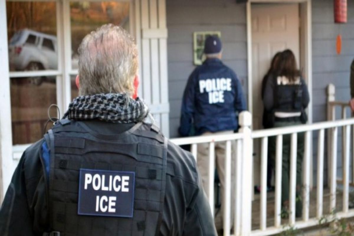 US detains Mexican immigrant in Seattle covered by Obama program