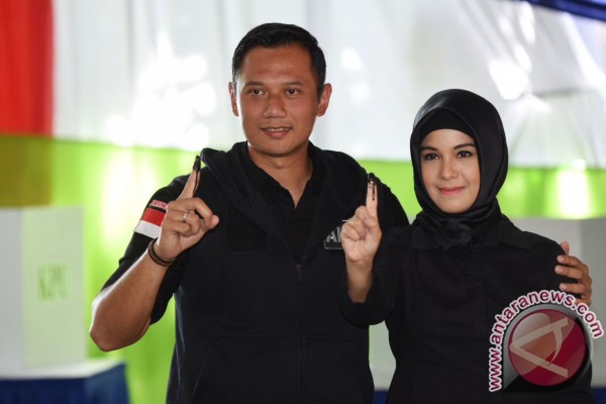 Agus Yudhoyono sambangi kediaman SBY