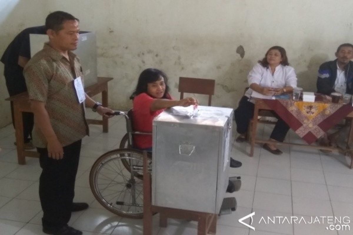 Kaum Difabel Cilacap Terbantu Saat Gunakan Hak Pilih