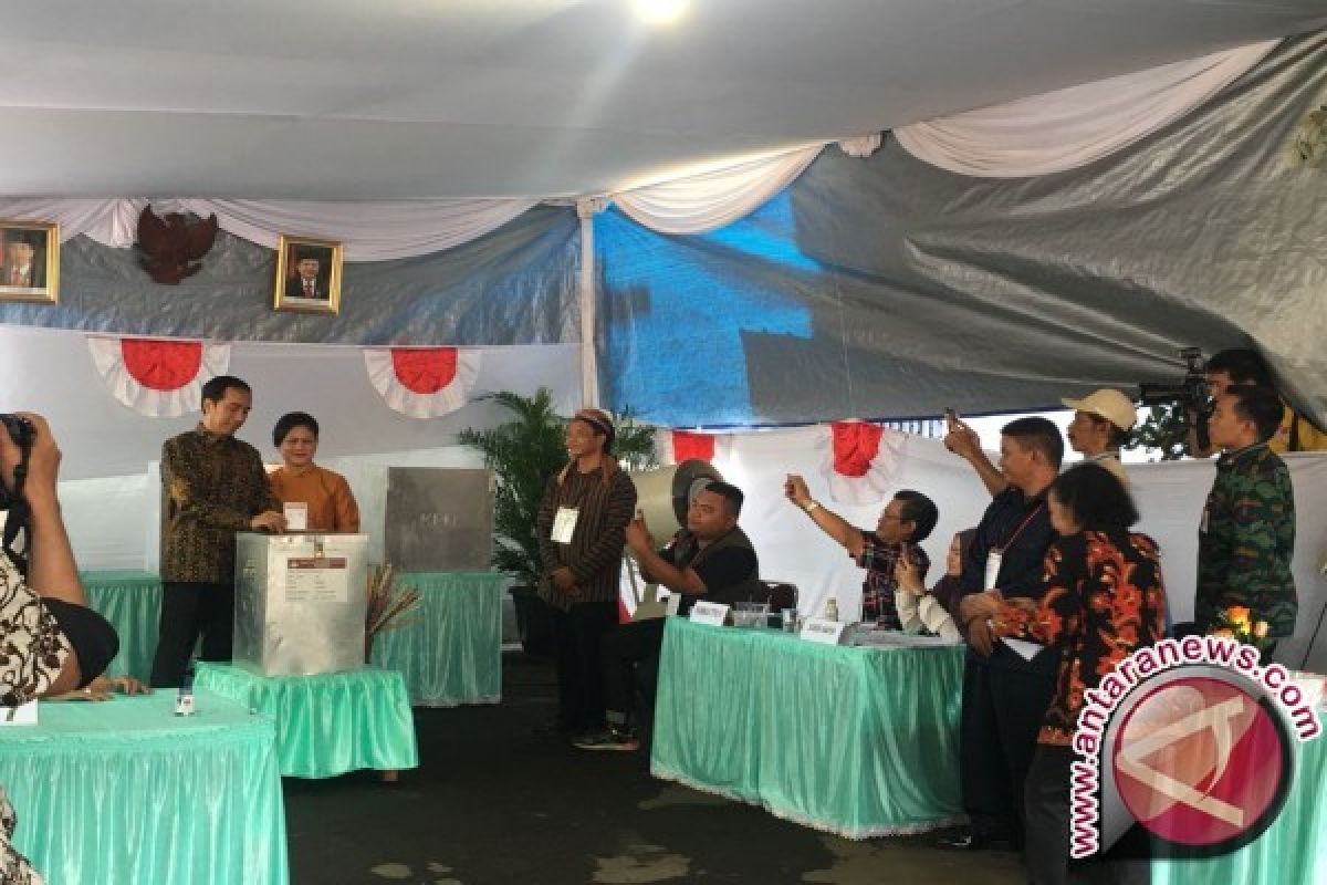 Presiden Jokowi salurkan hak pilih pada Pilkada DKI Jakarta