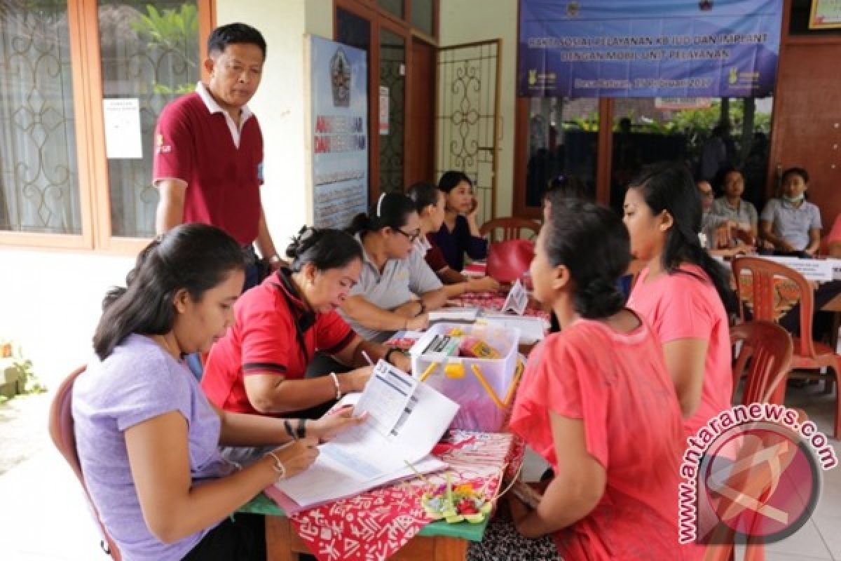 Pelayanan KB Gratis di Desa Batuan, Jaring Akseptor KB Jangka Panjang