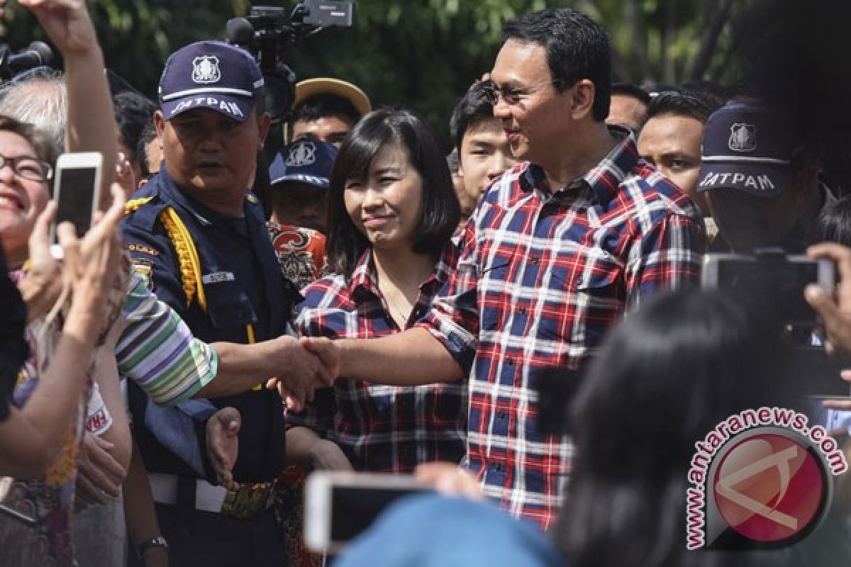 Ahok blusukan ke gang-gang di Jakarta Utara, tengok orang-orang sakit