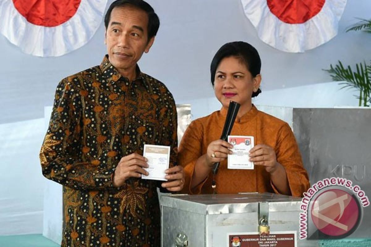 Misbakhun ajak anak-anak yatim piatu doakan Jokowi
