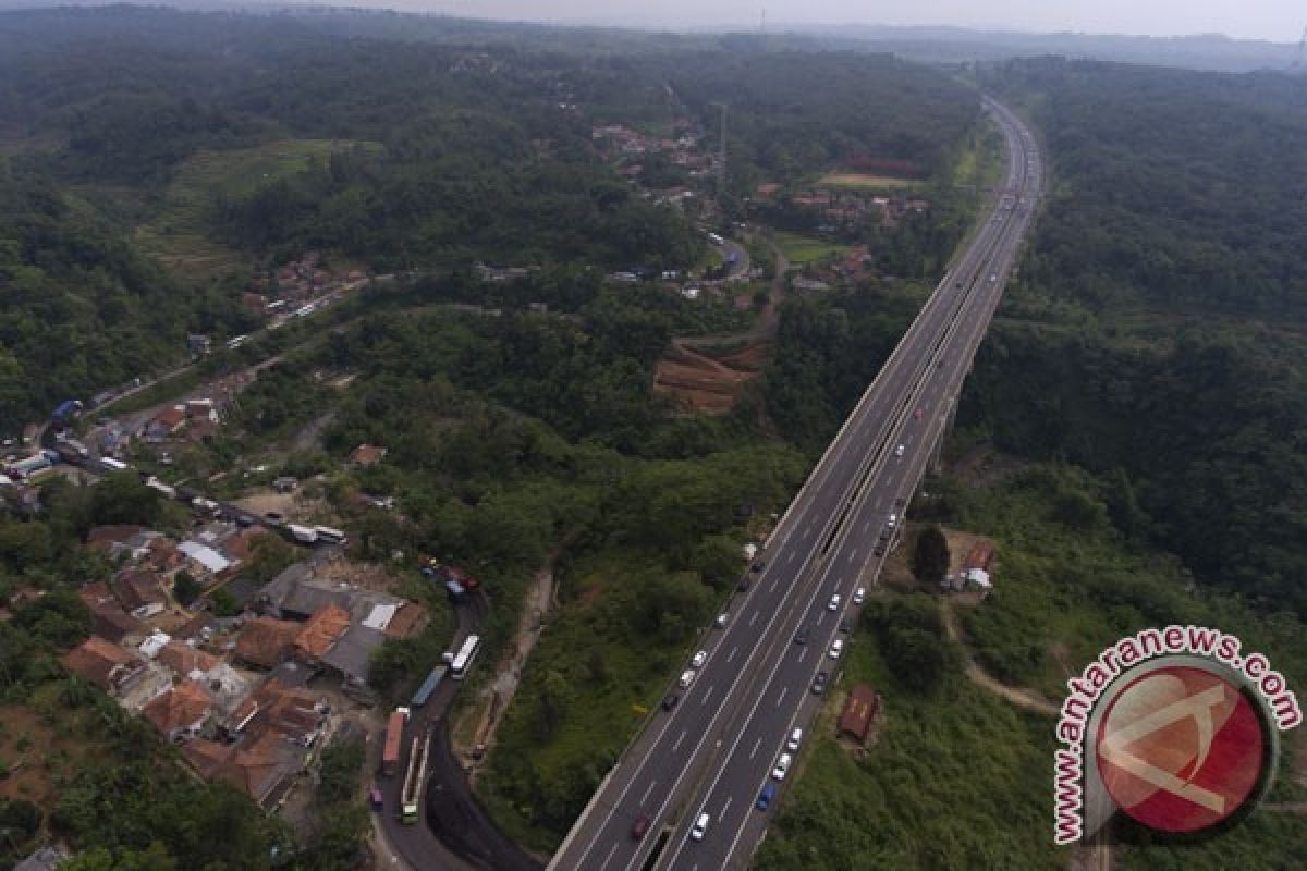 Dua jembatan Purwakarta rusak akibat pengalihan Cipularang