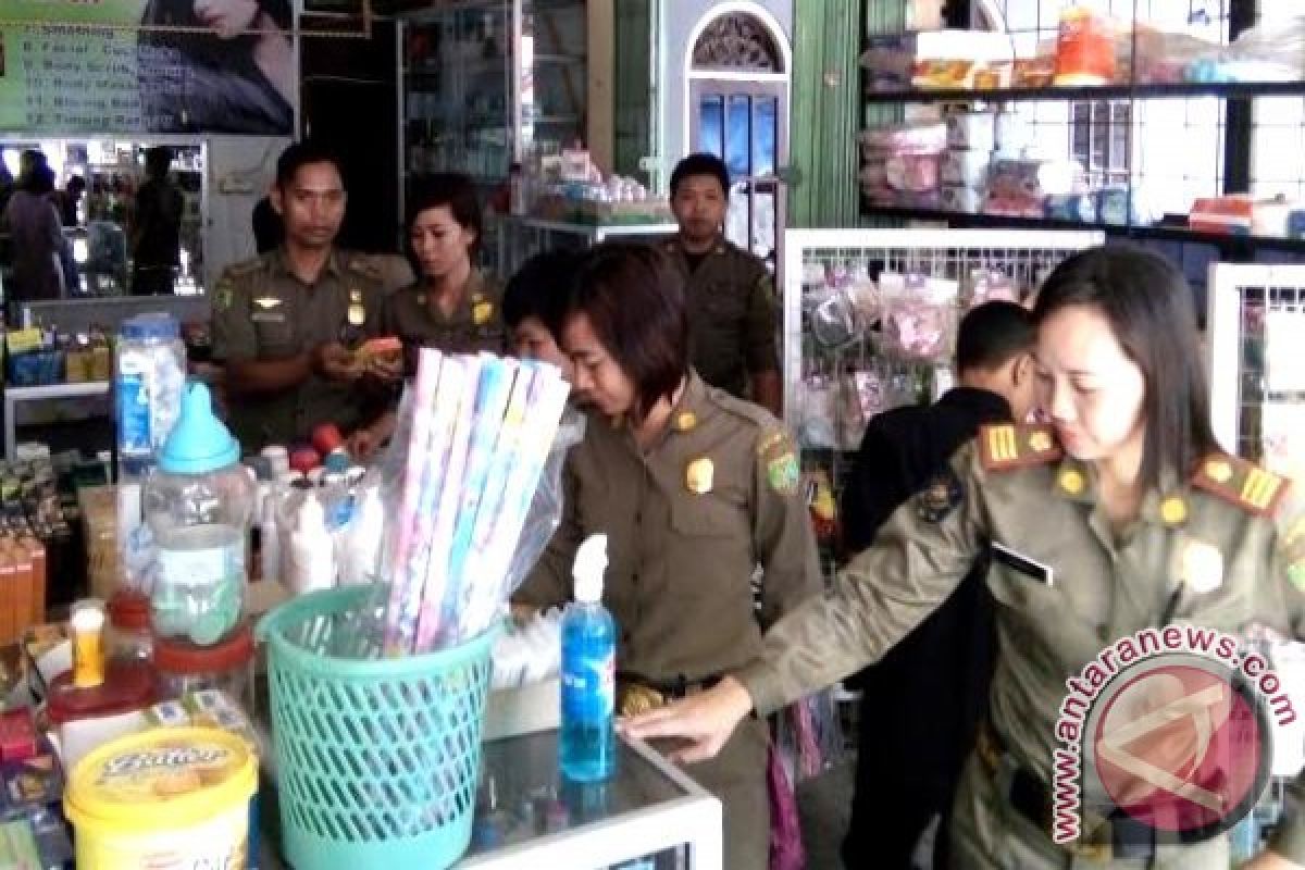 Puluhan Satpol PP Cek Perijinan Di Wilayah Tamiang Layang