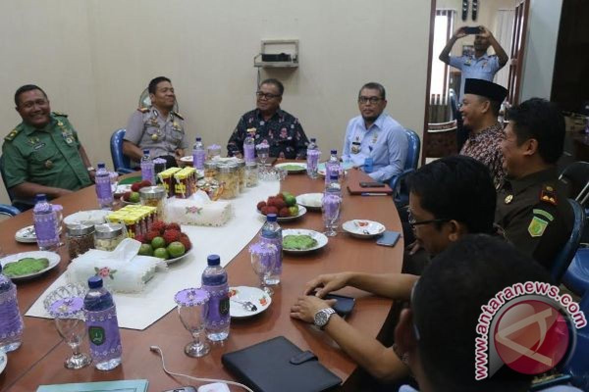 Kakanwil Kemenkumham Kalteng Silaturahmi Ke Bupati Sukamara